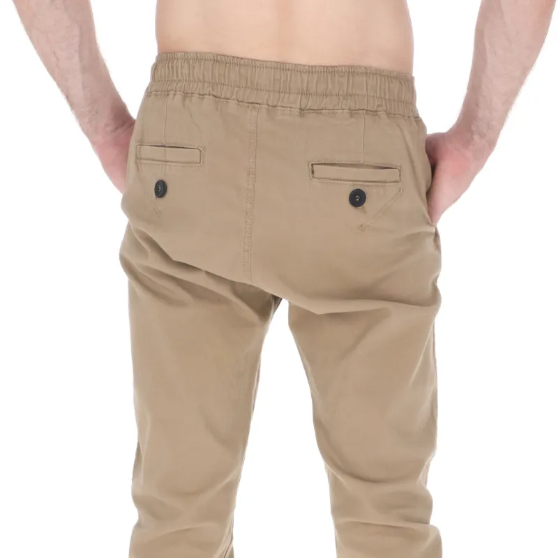pantalón jogger de gabardina color beige trasero