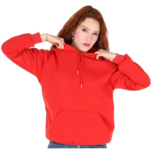 sudadera de mujer con hoodie roja pose