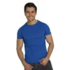 Camiseta azul para hombre, moda casual, ropa deportiva, estilo moderno.