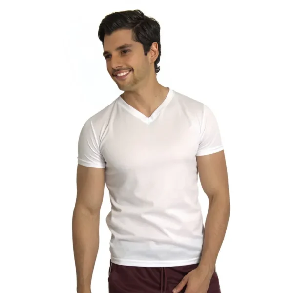 Camiseta blanca de hombre, estilo casual, manga corta, moda masculina, confort, prendas básicas, outfit diario.
